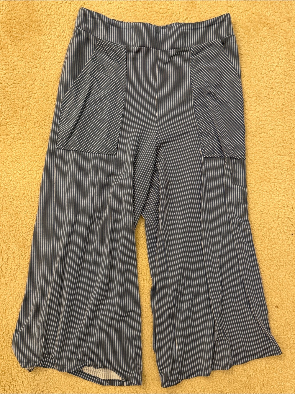 BCBGeneration Navy Pinstripe Wide-Leg gaucho Pants